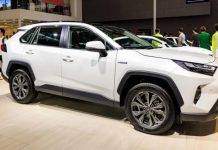 Toyota RAV4 6-го покоління: перші деталі майбутнього кросовера