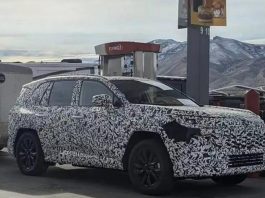 Toyota RAV4 2026 показали на якісному зображенні Toyota RAV4 2026 показали на якісному зображенні