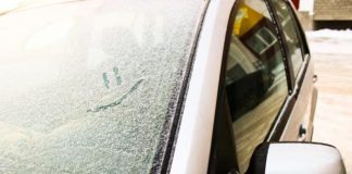 Як прогріти авто без ризику пошкодити лобове скло