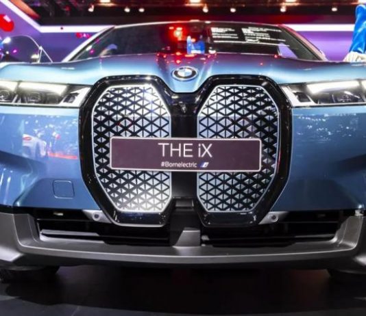 Оновлений BMW iX: революційна ефективність і запас ходу до 700 км