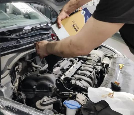 Експерти розповіли, чому заміну оливи варто робити на прогрітому двигуні Експерти розповіли, чому заміну оливи варто робити на прогрітому двигуні