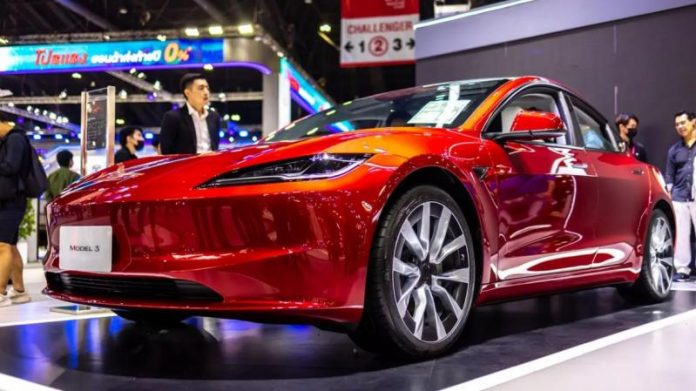 Tesla відкликає нову Model 3 через критичні проблеми з процесором