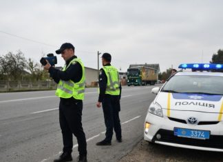 Ознаки, за якими поліцейські вирішують зупинити автомобіль