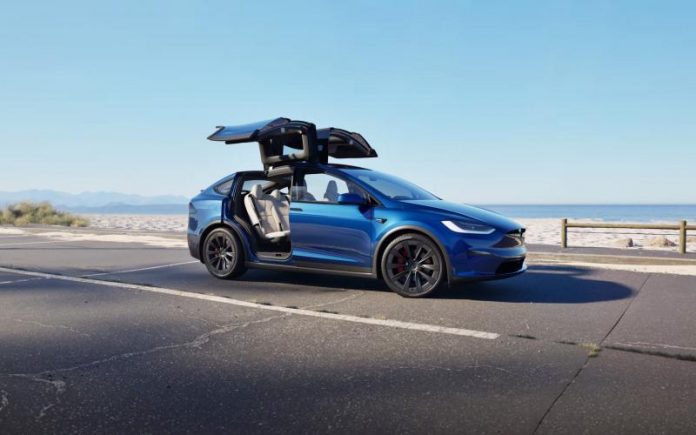 Tesla підвищує вартість Model X у США на $5 000