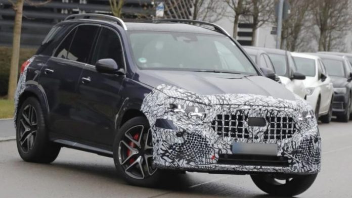 Оновлені Mercedes-AMG GLE 53 та 63 сфотографували під час тестів