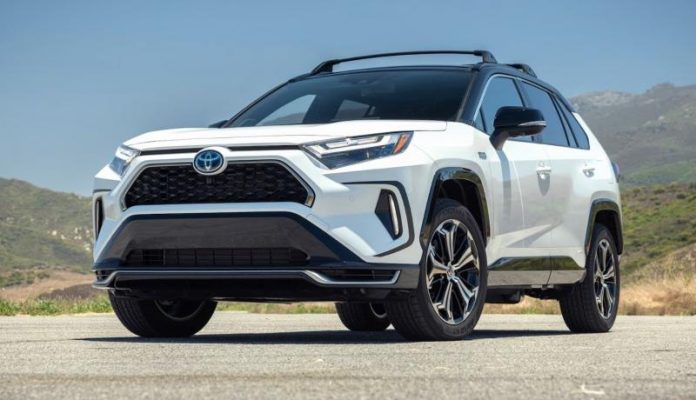 Власники Toyota RAV4 назвали три головні недоліки кросовера