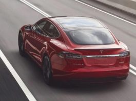 Tesla оновить свої флагманські моделі, попри падіння продажів