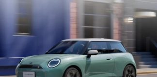 Компанія BMW запустила продаж нового Mini Cooper