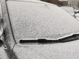 Як правильно очистити автомобіль від криги, не пошкодивши лакофарбове покриття Як правильно очистити автомобіль від криги, не пошкодивши лакофарбове покриття
