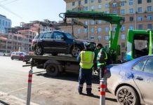 Українців попередили про примусову евакуацію авто прямо з двору