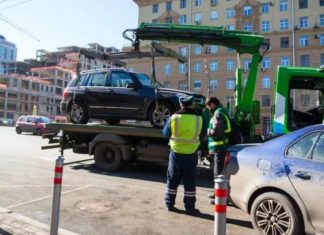 Українців попередили про примусову евакуацію авто прямо з двору