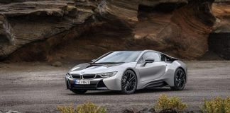 Новий BMW i8 показали на перших зображеннях