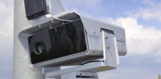 У МВС готують покарання для водіїв, які гальмують перед камерами