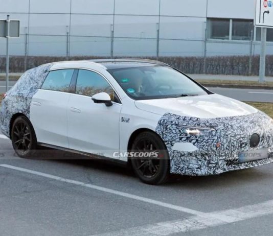 Mercedes-Benz розробляє новий універсал CLA Shooting Brake: перші фото Mercedes-Benz розробляє новий універсал CLA Shooting Brake: перші фото