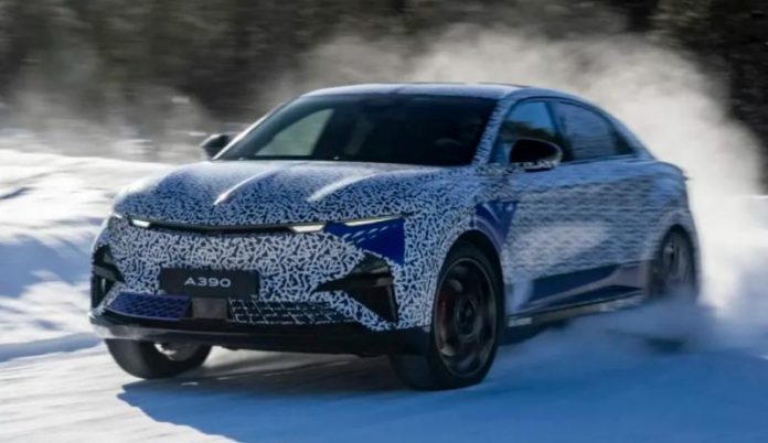 Renault тестує новий кросовер Alpine A390 у екстремальних умовах