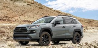 Toyota зупинила виробництво RAV4 через смертельний випадок