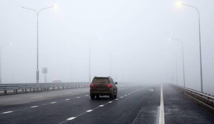 Водіям нагадали, як безпечно їздити в туман