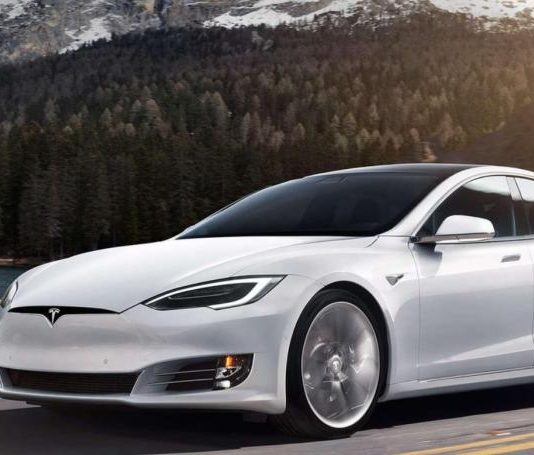 Tesla планує запустити сервіс поїздок та доставки Tesla планує запустити сервіс поїздок та доставки