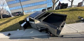 Tesla Cybertruck довів свою безпеку: врятував сім'ю в аварії з Toyota Tundra