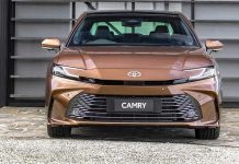 Експерти пояснили, чому Toyota Camry кращий за Honda Accord і Mazda 6