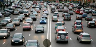 Поліцейський пояснив головний страх водіїв на дорозі