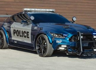 У продажу з'явився легендарний Ford Mustang із фільму «Трансформери»