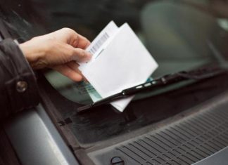 Експерти роз'яснили, чому штраф поліції за межами місця порушення є незаконним