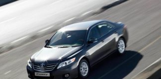 Названо головних конкурентів Toyota Camry