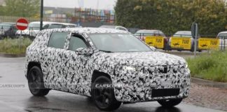 Електричну версію Jeep Compass сфотографували під час тестувань