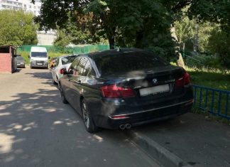 Чи дозволяється паркування автомобілів на тротуарі за українським законодавством