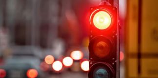 Як уникнути штрафу за проїзд на червоне світло: поради для водіїв