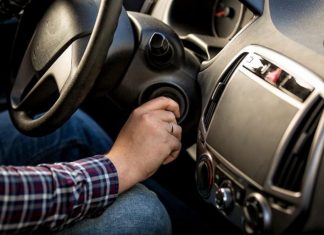 П’ять поширених причин, чому двигун авто не заводиться