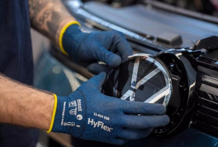 Volkswagen зазнав рекордного падіння прибутку через дії Дональда Трампа