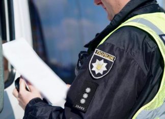 Патрульний порадив, що сказати, щоб не стати жертвою аферистів