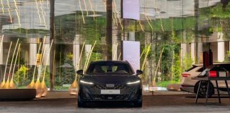 Нова Audi A6 Avant вразила преміальним золотим салоном і екопластиком