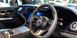 Електричний Mercedes-Benz GLB вперше попався під час дорожніх випробувань