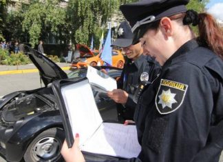 Як розмовляти з поліцією: фахівці назвали ключові фрази для водіїв