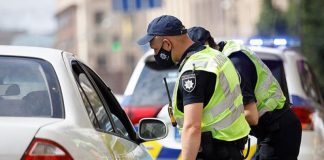 Суд визнав штраф незаконним через відсутність роз'яснень прав водія інспектором