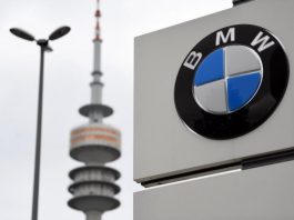 BMW збільшить виробництво в США, щоб обійти мита Трампа BMW збільшить виробництво в США, щоб обійти мита Трампа