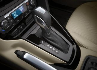 Фахівці пояснили, чому власники позбуваються авто з роботами і варіаторами