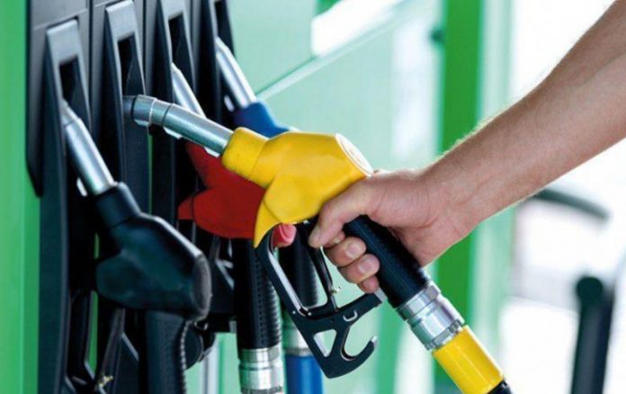 Ціни на пальне можуть впасти до 40 грн за літр: коли це станеться