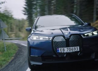 Німці пересідають на електрику: продажі електaромобілів BMW зростають