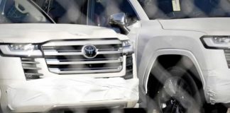 Найекономічнішу версію Toyota Land Cruiser 300 сфотографували в Японії