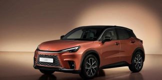 Lexus працює над оновленням свого найкомпактнішого LBX