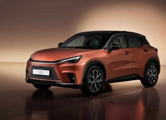 Lexus працює над оновленням свого найкомпактнішого LBX