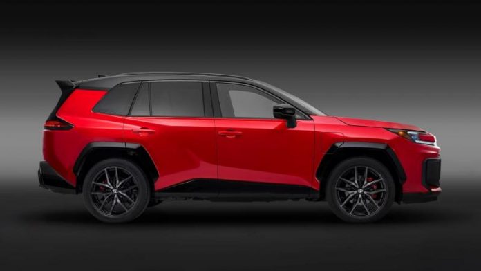 Toyota RAV4 2025 отримав унікальний підлокітник з двостороннім доступом