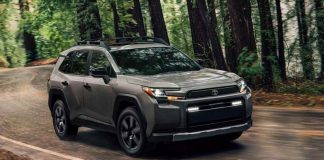 Представлено новий Toyota RAV4 (2025): зміни мінімальні, але важливі