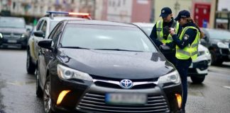 Юрист дав поради, як поводитися при зупинці поліцією