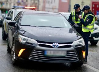 Юрист дав поради, як поводитися при зупинці поліцією