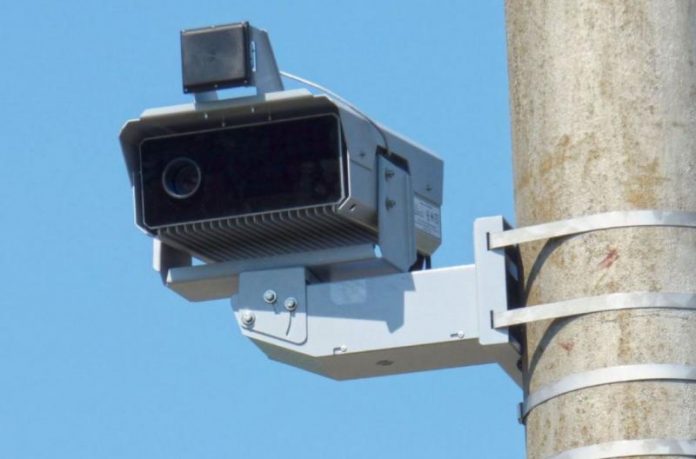 В Україні вдосконалюють камери: штрафуватимуть і за світлофор